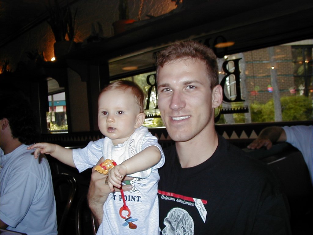2000-05-24-Suzi-Bday-Travis-Chance-05.jpg
