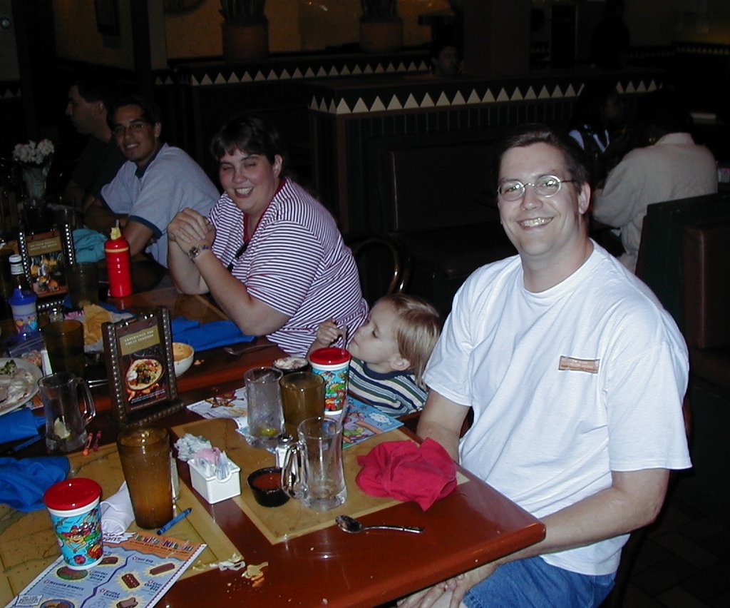 2000-05-24-Suzi-Katie-Bday-Matt-Jack-Stacy-Mike-08.jpg