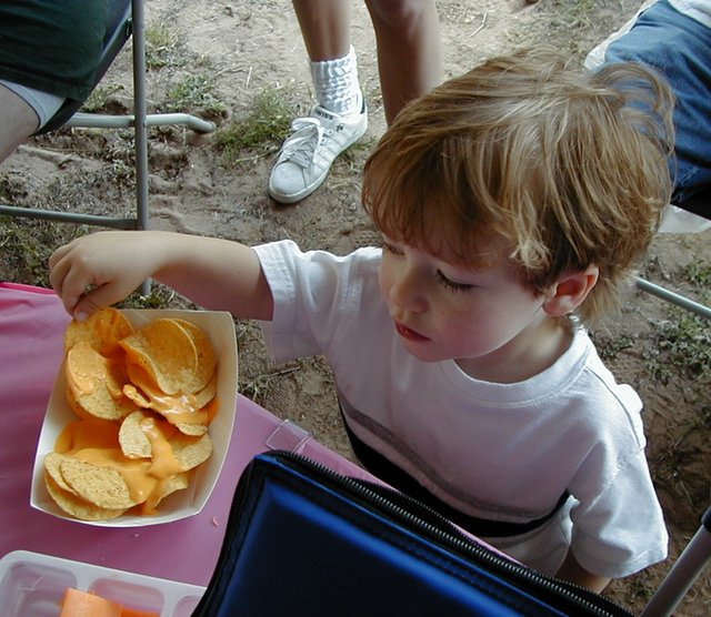 2000-05-06-Tivoli-Picnic-Aaron-3.jpg