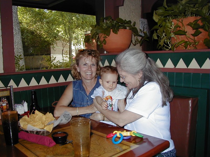 2000-05-24-Suzi-Katie-Bday-Grandmas-Chance-06.jpg