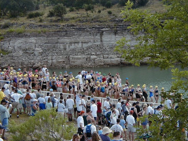 2000/06(June)/Danskin/640x480_2000-06-04-Danskin-07.JPG