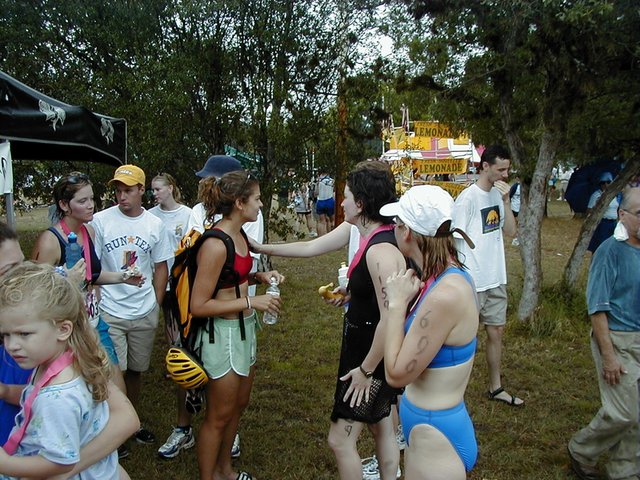 2000/06(June)/Danskin/640x480_2000-06-04-Danskin-20.JPG