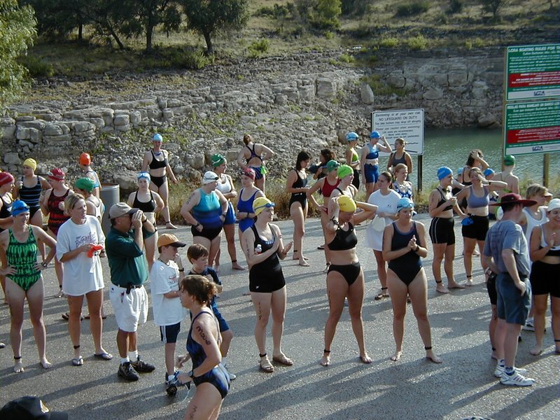 2000/06(June)/Danskin/800x600_2000-06-04-Danskin-04.JPG