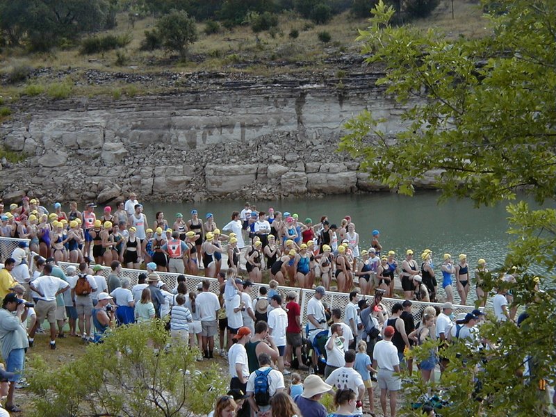 2000/06(June)/Danskin/800x600_2000-06-04-Danskin-07.JPG