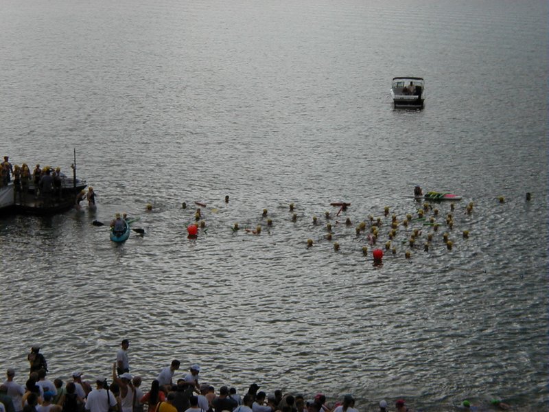 2000/06(June)/Danskin/800x600_2000-06-04-Danskin-09.JPG