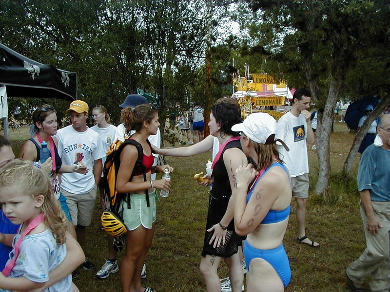 2000/06(June)/Danskin/800x600_2000-06-04-Danskin-20.JPG