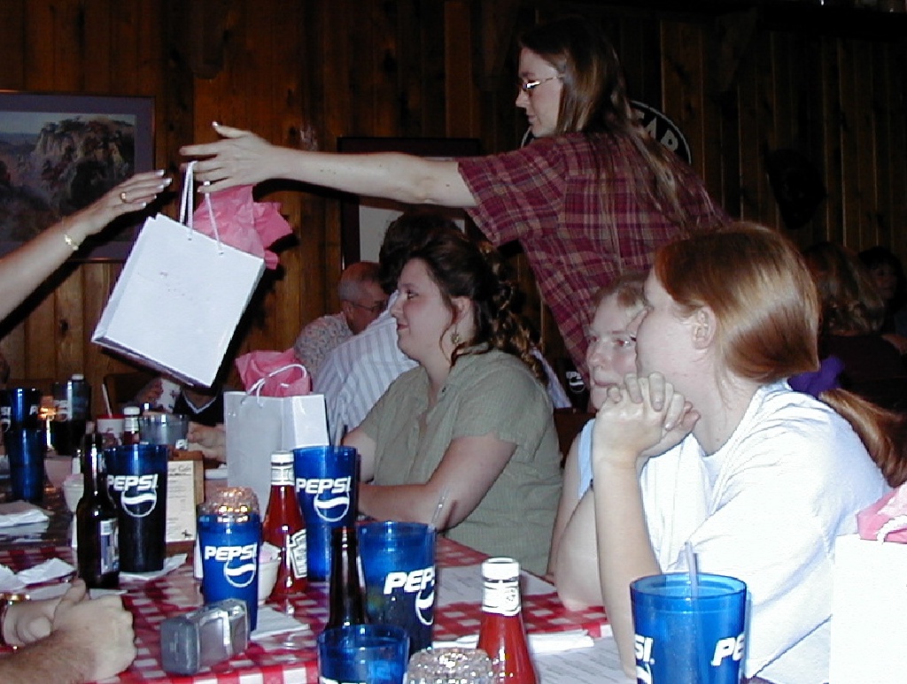 2000/06(June)/Karen-Mike-Wedding/2000-06-23-Karen-Mike-Rehersal-Dinner-01.jpg