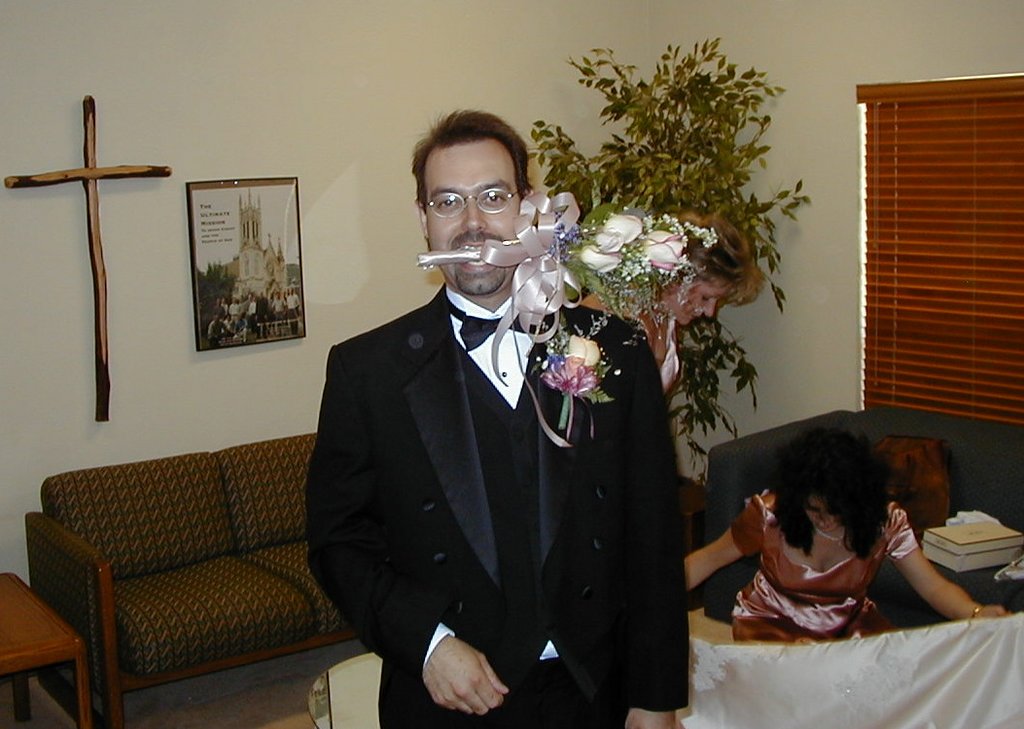 2000/06(June)/Karen-Mike-Wedding/1024x768_2000-06-24-Karen-Mike-Wedding-Pic-12.jpg