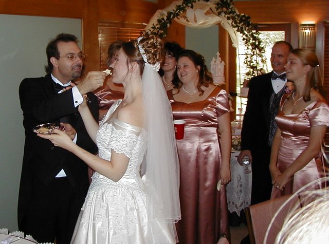 2000/06(June)/Karen-Mike-Wedding/640x480_2000-06-24-Karen-Mike-Wedding-Reception-12.jpg