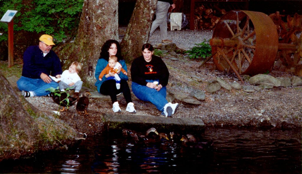 2000-07-Susie-Stacy-Gramps-And-Kids-At-Salmon-Bake.jpg