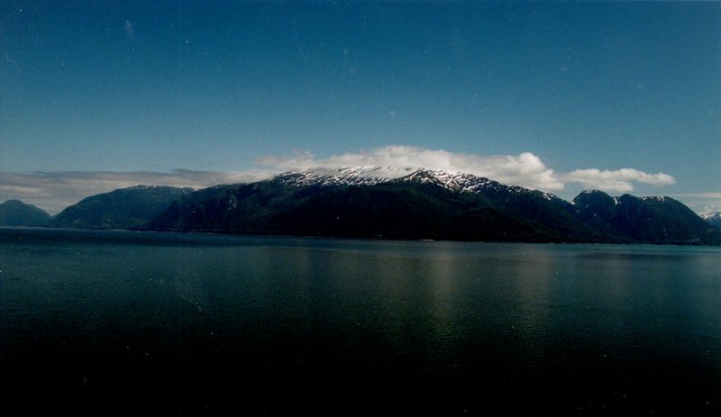 2000/07(July)/Alaska-Cruise-Lasater/800x600_2000-07-Cool-Mountain2.jpg