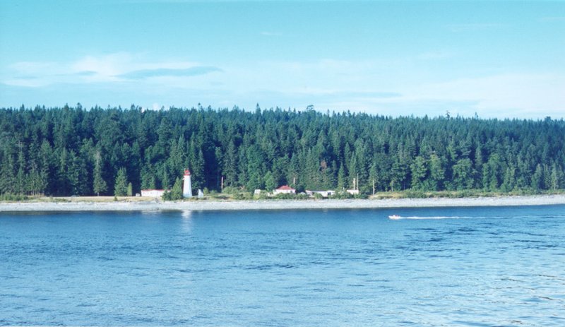 2000/07(July)/Alaska-Cruise-Lasater/800x600_2000-07-Lighthouse-On-Vancouver-Island.jpg