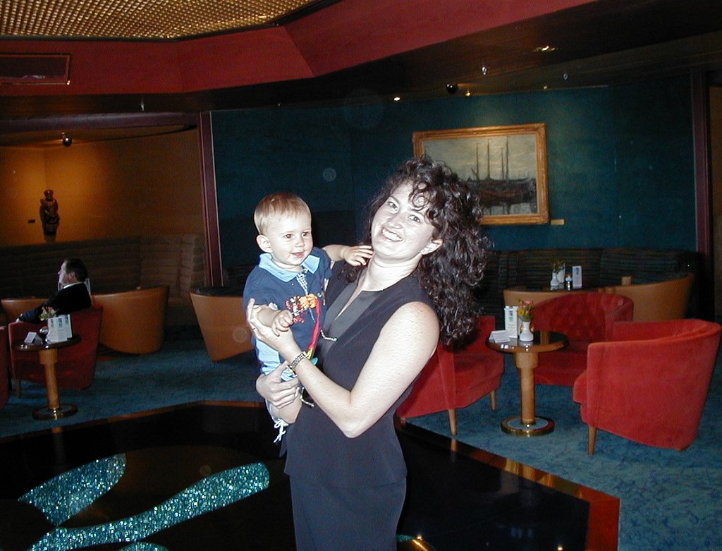2000/07(July)/Alaska-Cruise/1024x768_2000-07-04-Alaska-Cruise-13-Suzi-Chance.jpg