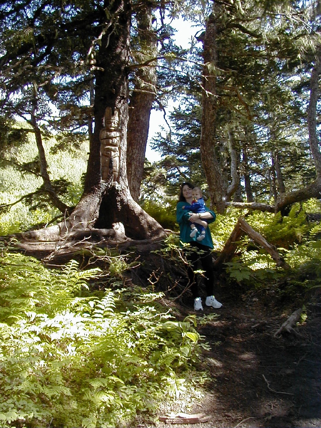 2000/07(July)/Alaska-Cruise/1024x768_2000-07-05-Alaska-Cruise-28-Suzi-Chance-Totem-Tree-Juneau.jpg
