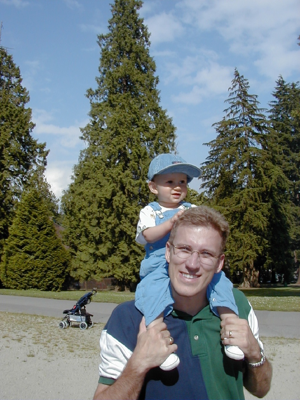 2000-07-10-Alaska-Cruise-10-Travis-Chance-Park-Vancouver.jpg