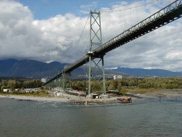 2000-07-03-Alaska-Cruise-06-Bridge.jpg