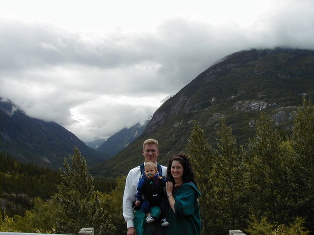 2000-07-06-Alaska-Cruise-03-Travis-Chance-Suzi-tour-Skagway.jpg