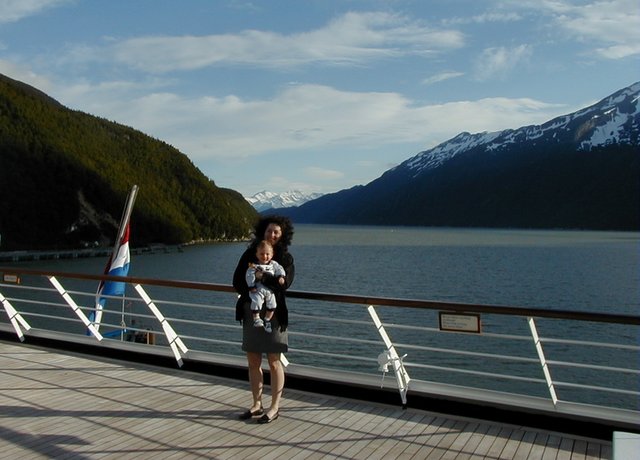 2000/07(July)/Alaska-Cruise/640x480_2000-07-06-Alaska-Cruise-27-Suzi-Chance.jpg