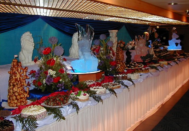 2000-07-07-Alaska-Cruise-16-Dessert-Buffet.jpg