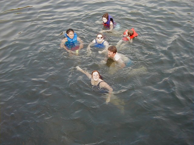 2000-07-27-Viki-Bday02.JPG