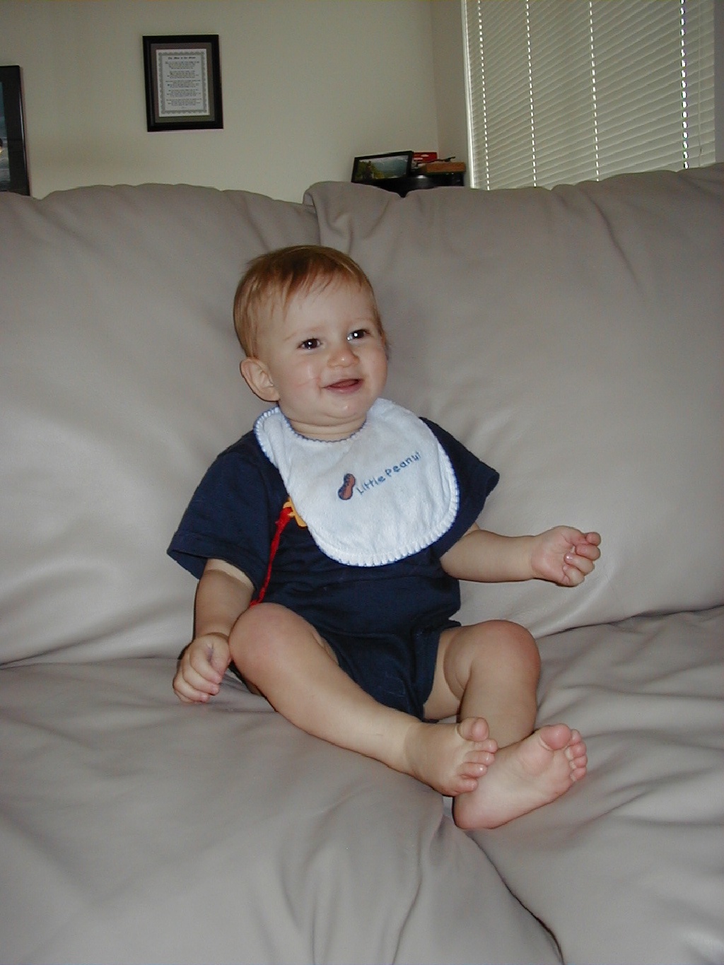 2000/08(August)/Misc/1024x768_2000-08-13-Chance-Couch-7.JPG