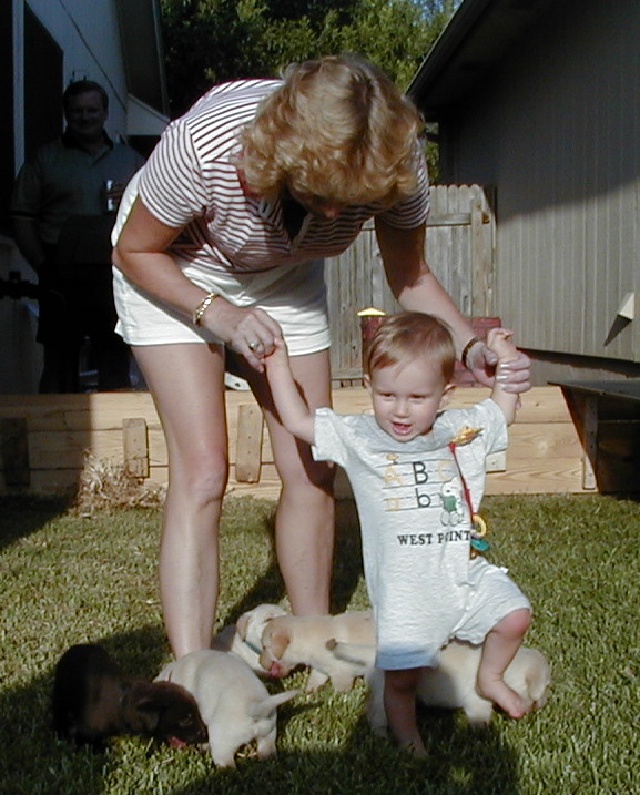 2000-08-11-Janeen-Chance-Puppies-03.JPG