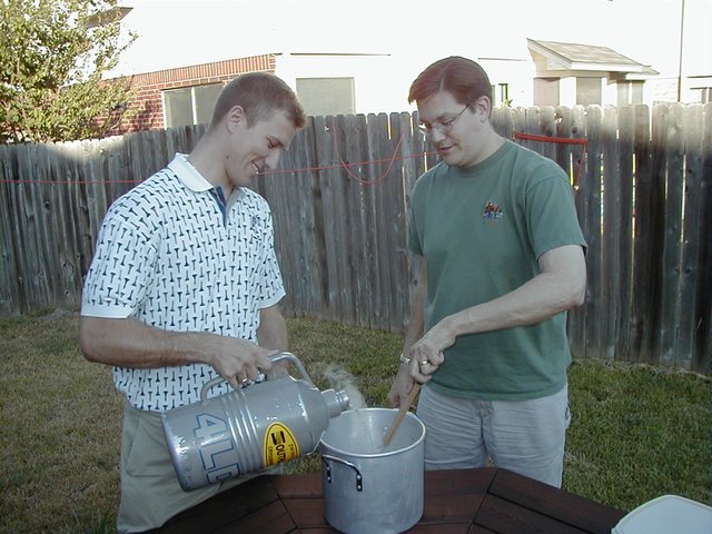 2000-08-27-Travis-30th-Bday-01.JPG
