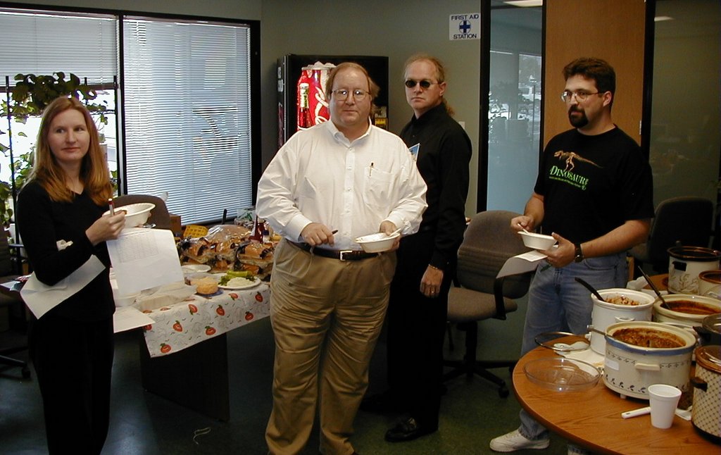 2000/10(October)/Halloween/1024x768_2000-10-31-Halloween-Nowdocs-Chili-Judges-06.JPG