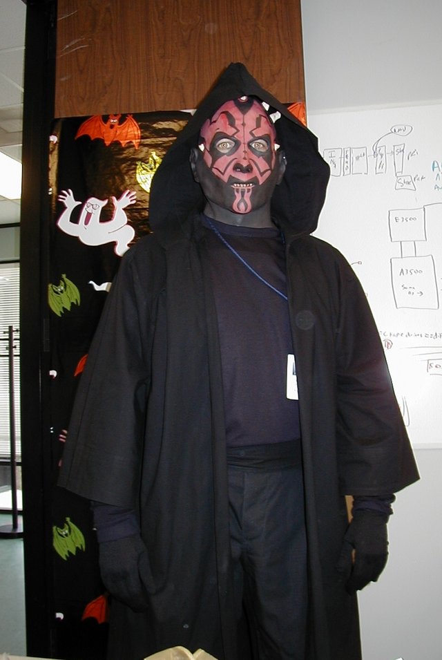 2000/10(October)/Halloween/640x480_2000-10-31-Halloween-Nowdocs-Darth-Maul-BenJ-03.JPG