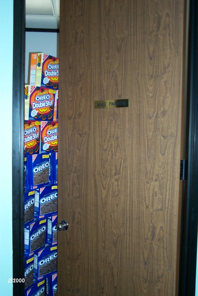 2000-10-17-Oreo-Wall-02.JPG