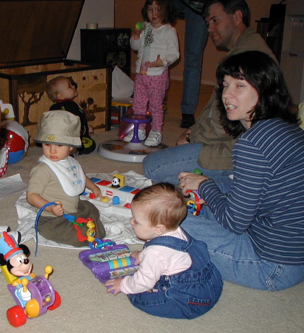 2000/11(November)/Misc/1024x768_2000-11-18-Brittney-Bday-Chance-01.JPG