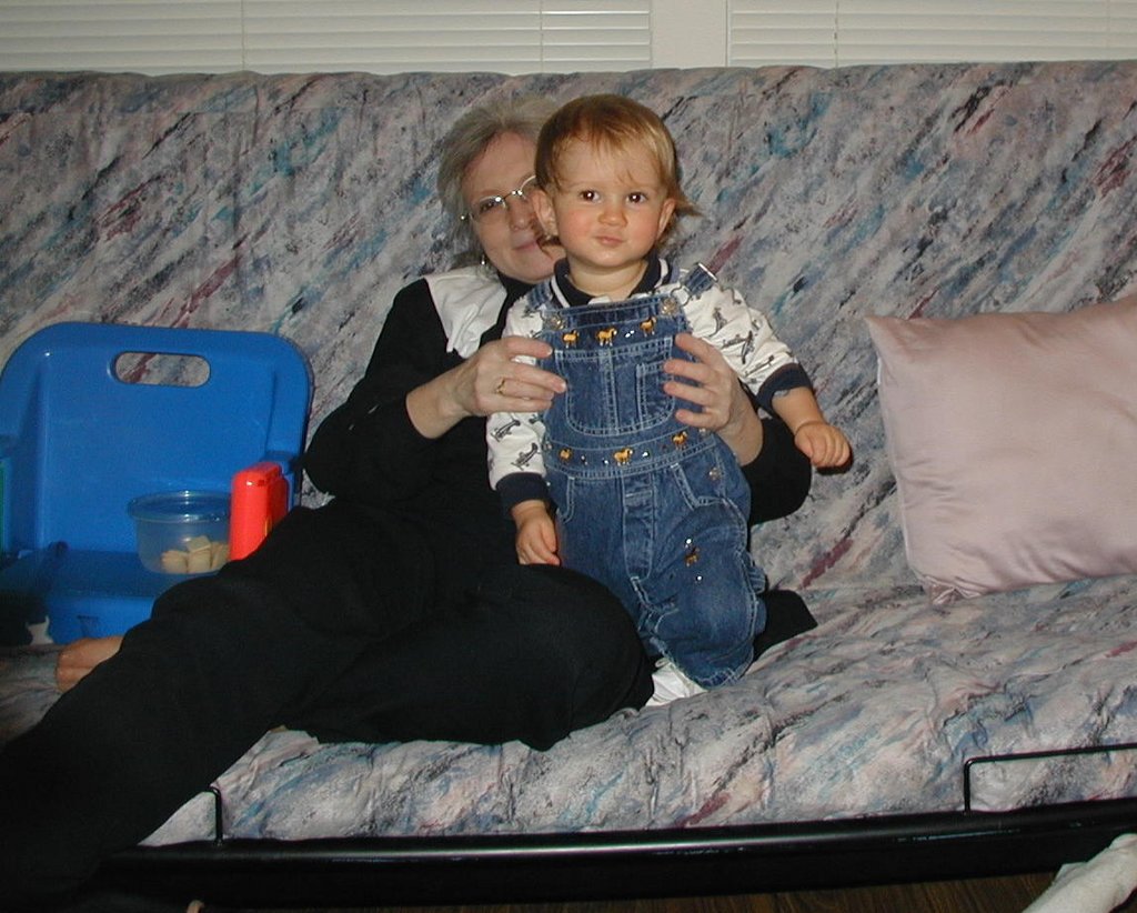 2000-11-23-Thanksgiving-Chance-Grammy-01.jpg