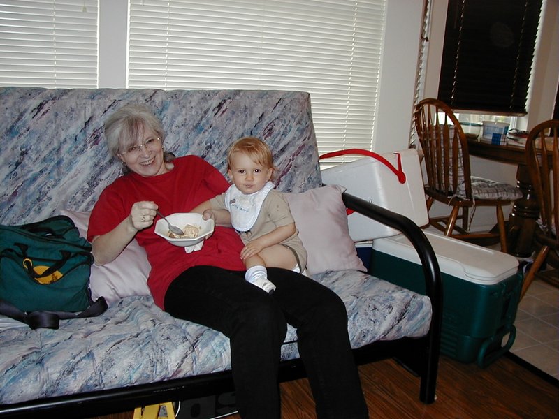 2000-11-04-chance-grammy-icecream.jpg