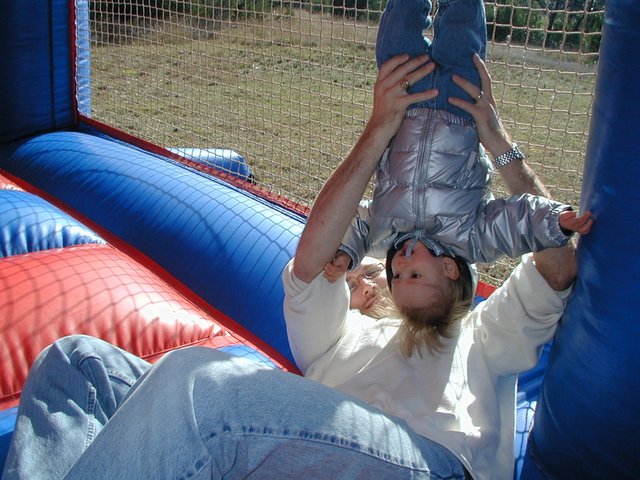 2000-12-02-Aaron-Bday-20-Travis-Chance-aircastle.jpg