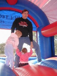 2000-12-02-Aaron-Bday-14-Matt-aircastle.jpg