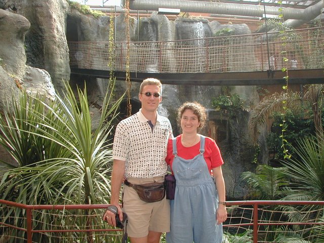 2000/12(December)/Argentina/640x480_2000-12-27-Argentina-Travis-Suzi-Zoo-26.JPG