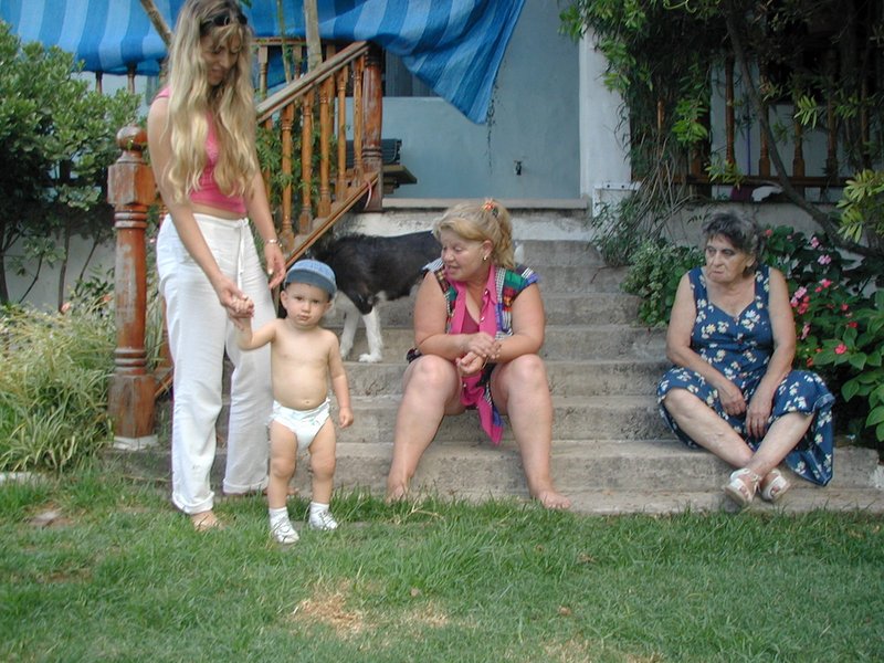 2000-12-29-Argentina-Adriana-Chance-Zuly-Nelly-07.JPG
