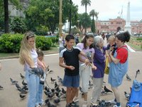 2000-12-27-Argentina-Ariana-Lucila-Lio-Marinela-Susana-Chance-Suzi-pigeons-Capital-Square-07.JPG