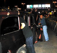 2000-12-30-Argentina-TonyMobile-dies-at-Airport-Tony-11.JPG