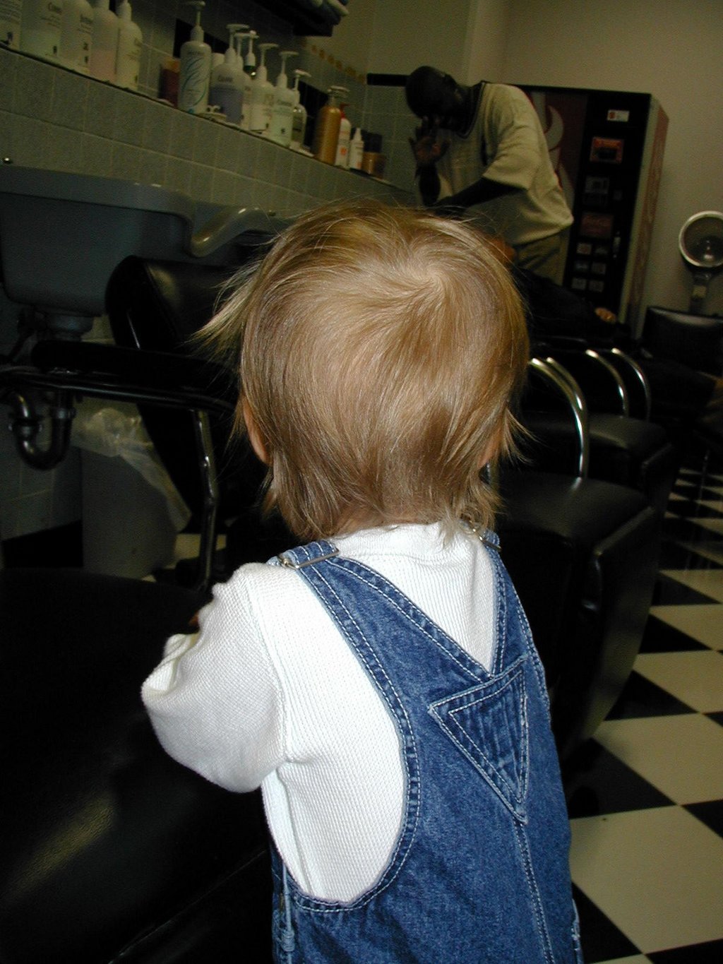 2000/12(December)/Chance-1st-Haircut/2000-12-05-Chance-1st-haircut-01.JPG