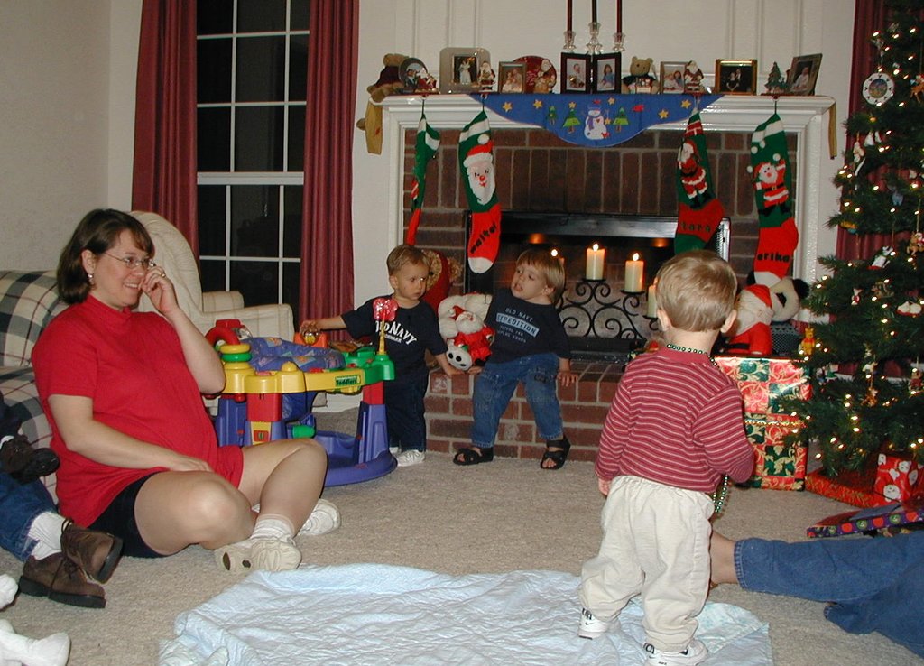 2000/12(December)/Kids-Christmas-Exchange/1024x768_2000-12-10-Kids-Xmas-Xchange-Chance-Michelle-Jack-Patrick-08.JPG