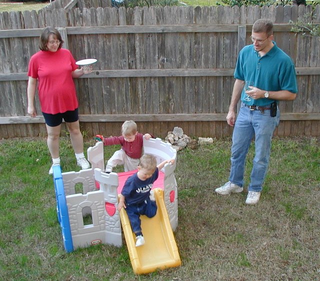2000-12-10-Kids-Xmas-Xchange-Chance-Patrick-Michelle-Travis-07.JPG