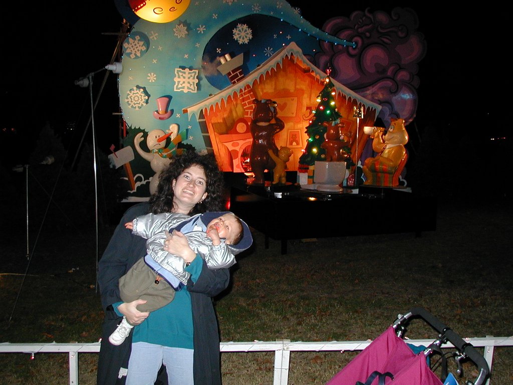 2000-12-14-Trail-of-Lights-Chance-Suzi-Bears-04.jpg