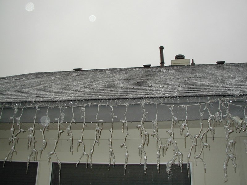 2000-12-13-Frozen-day-in-Texas-Roofline-03.jpg