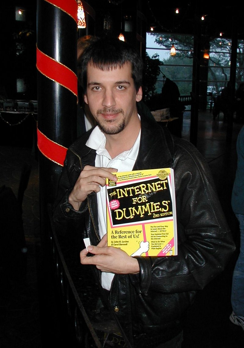 2000-12-14-Nowdocs-Xmas-Party-6-Clint-Internet-for-Dummies.jpg