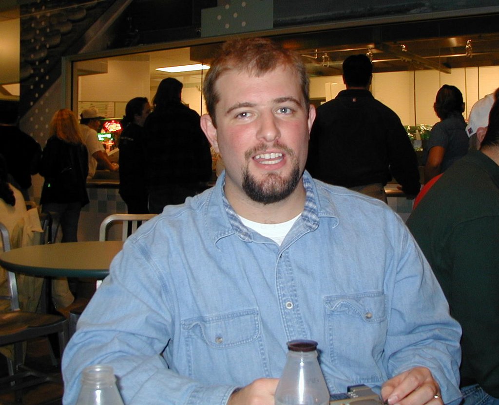 2000/12(December)/PNO/1024x768_2000-12-09-PNO-Krispy-Kreme-7.JPG