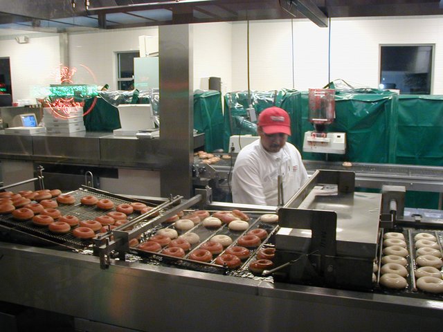 2000/12(December)/PNO/640x480_2000-12-09-PNO-Krispy-Kreme-2.JPG