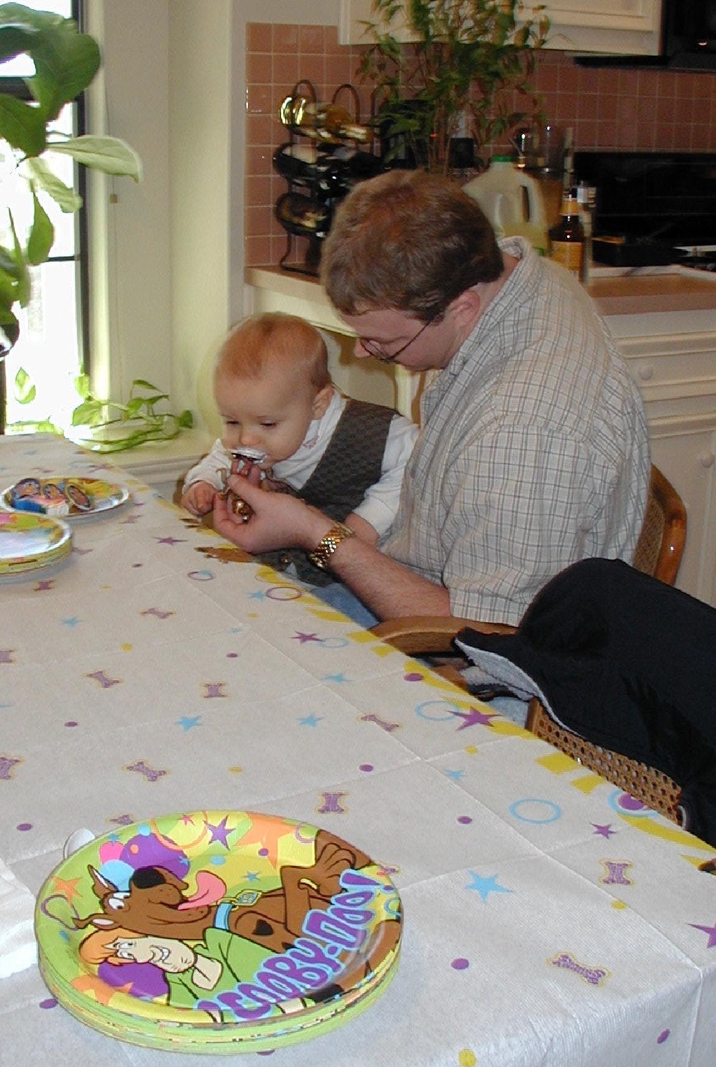 2000/12(December)/Zen-Birthday/1024x768_2000-12-16-Zen-Bday-03-Doug.jpg