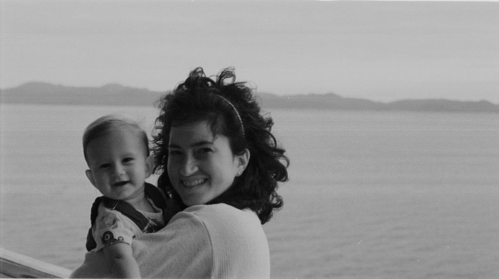 2000/Best/1024x768_2000-07-Susie-And-Chance-B&W.jpg