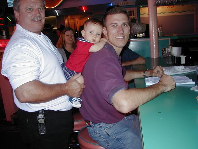 2000/Best/640x480_2000-05-14-Mothers-Day-Jim-Chance-Travis-01.jpg